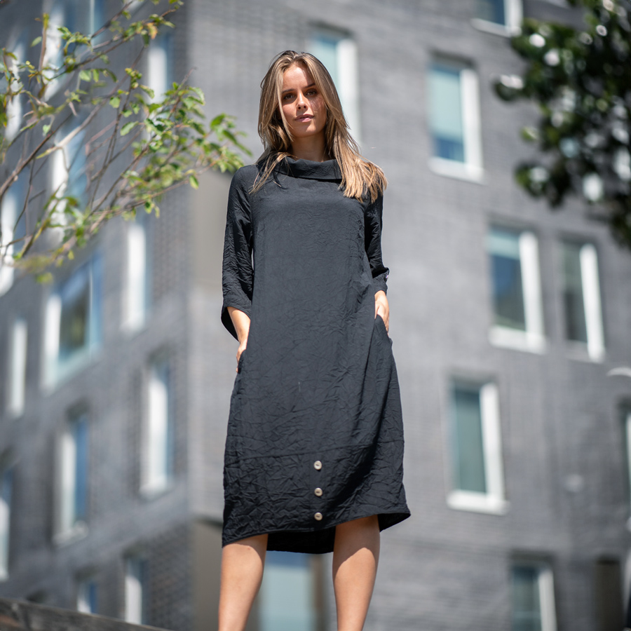 14044 99 Black